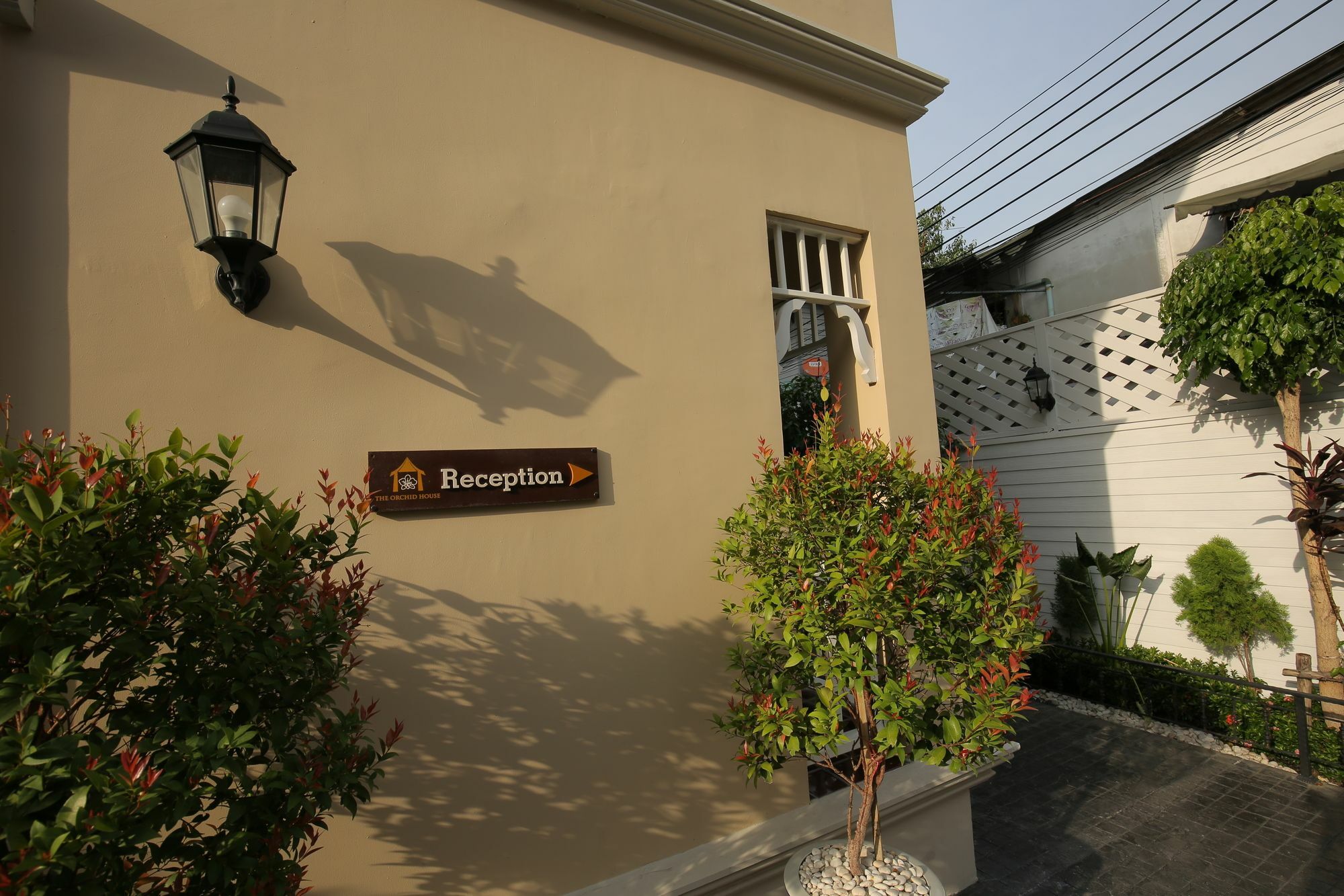 The Orchid House 153 Hotel Bangkok Exterior photo