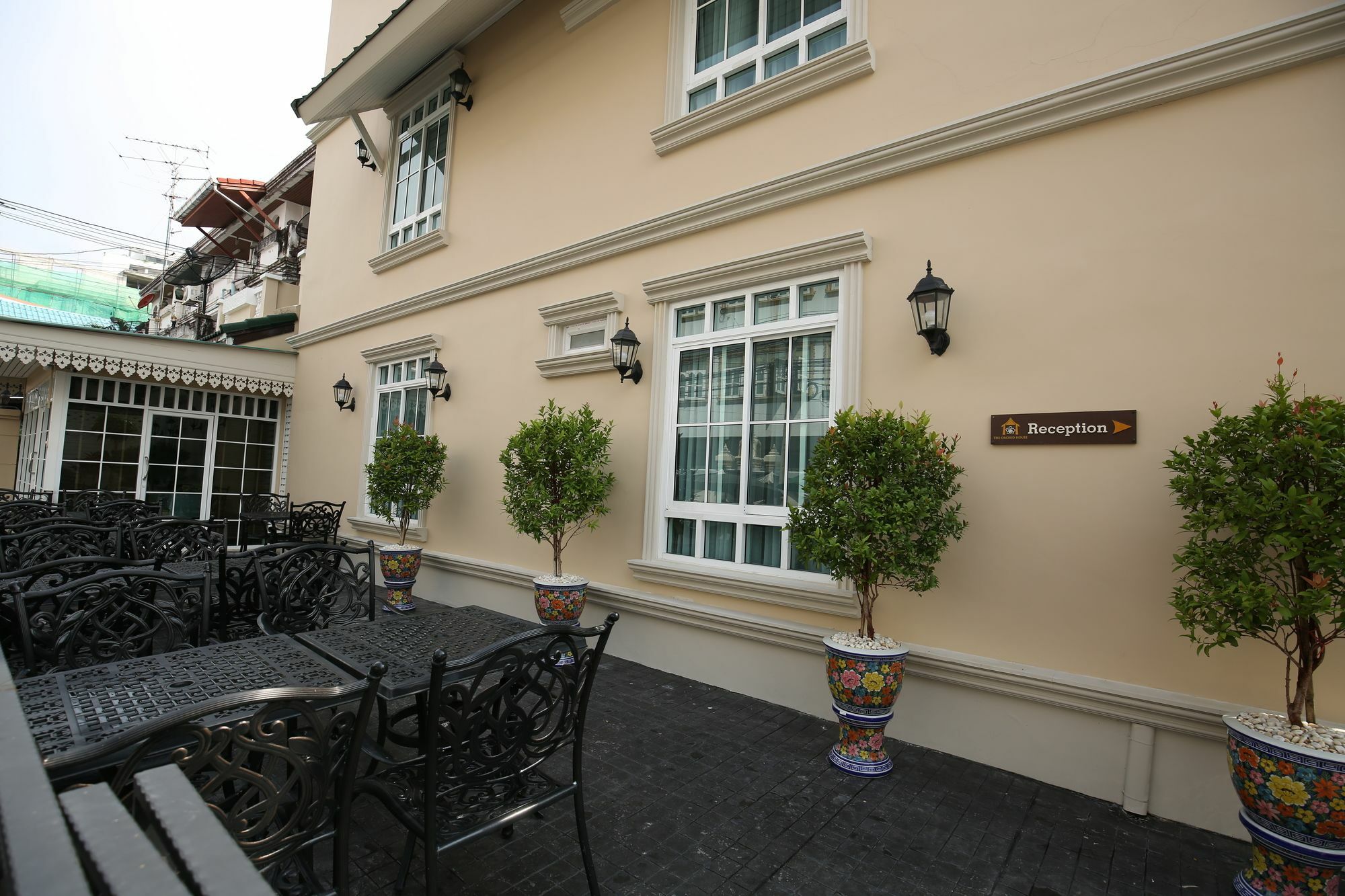 The Orchid House 153 Hotel Bangkok Exterior photo